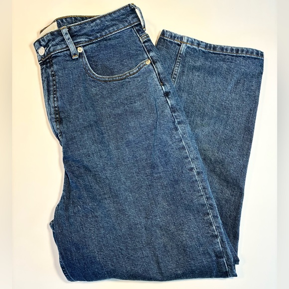 Everlane ‘The Curvy Way High’ Jean - Picture 4 of 10